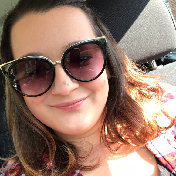 Meet your Posher, Kristeen - Picture 7 of 8